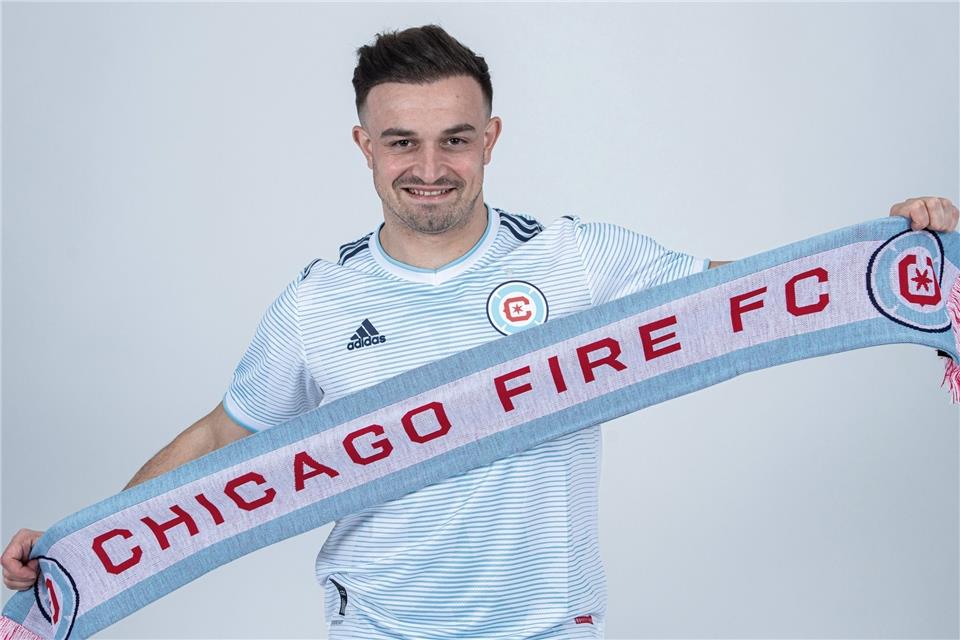 Der Schweizer Fußball-Profi Xherdan Shaqiri verlässt Olympique Lyon und setzt seine Karriere bei Chicago Fire fort.