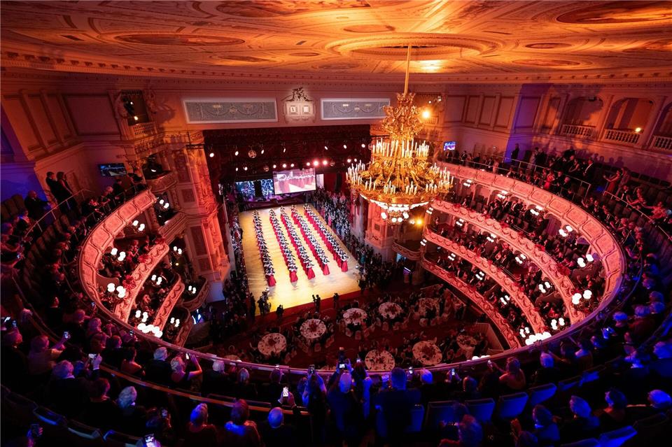 Der Semperopernball in Dresden will bei seiner nächsten Ausgabe am 5. Februar 2027 italienisches Flair vermitteln. (Archivbild)Sebastian Kahnert/dpa