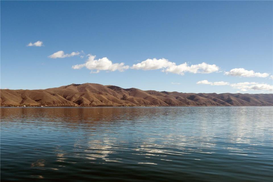 Der Sewansee in Armenien wird auch „Blaue Perle Armeniens“ genannt.Andreas Drouve/dpa-tmn