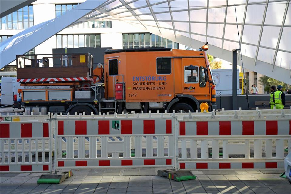 Trambahn in München entgleist - Vier Verletzte Der Sicherheit- und Wartungsdienst war vor Ort.Malin Wunderlich/dpa