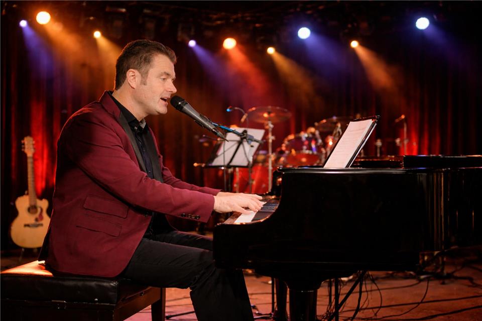 Der Singer und Songwriter Maik Heming richtet bereits zum dritten Mal gemeinsam mit „Maik & Friends“ ein Benefizkonzert aus.