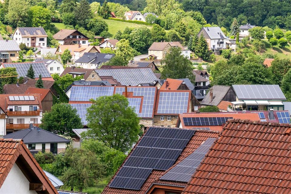 Der Solarausbau ist im Plan - noch. (Archivbild)David Inderlied/dpa