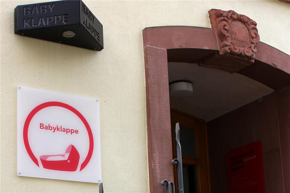 Der Sozialdienst möchte sich nach eigenen Angaben um einen neuen Standort für die Babyklappe bemühen. (Archivbild)picture alliance / Ines Klose/dpa