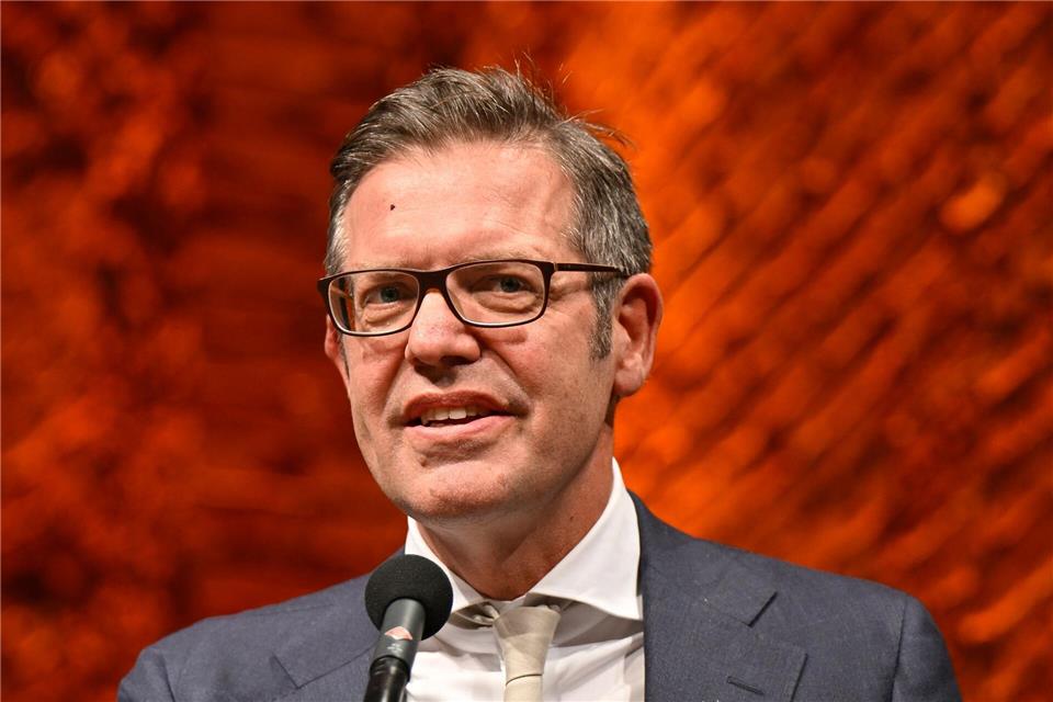 Der Soziologe Steffen Mau bezweifelt aufgrund vorliegender Zahlen, dass die Kölner Silvesternacht das sofortige Ende der deutschen Willkommenskultur bedeutete. (Archivbild)Uwe Lein/dpa