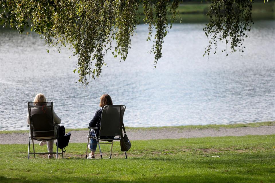 Der Spätsommer gibt noch einmal alles. (Archivbild)Thomas Warnack/dpa
