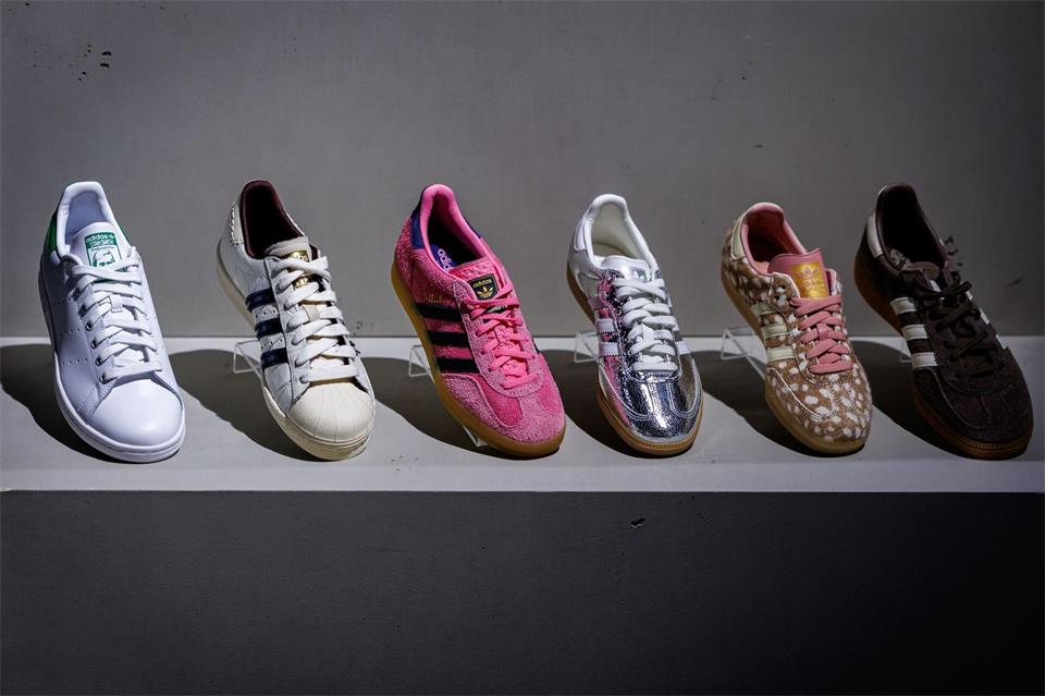 Der Sportartikelhersteller Adidas meldet Rekordergebnisse (Symbolbild). Daniel Karmann/dpa