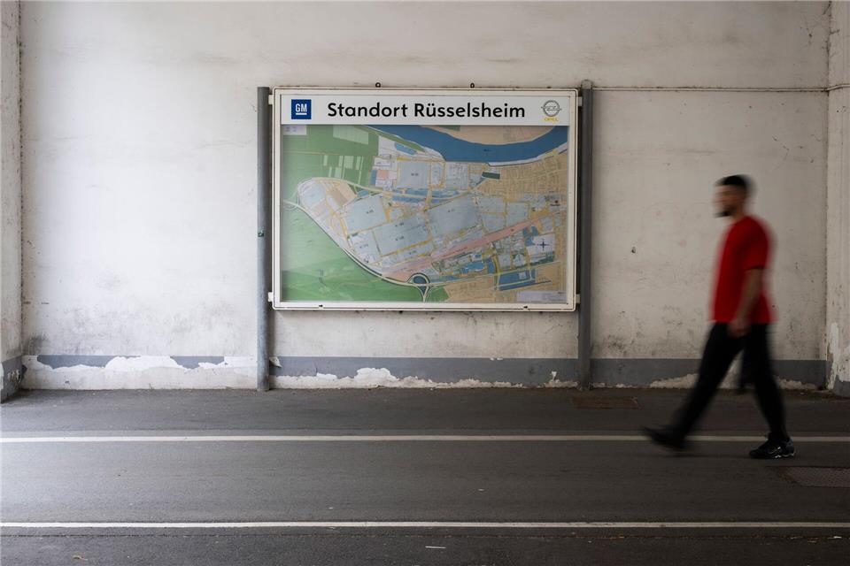 Der Stadt am Main fehlen Millionen für wichtige Investitionen.  Boris Roessler/dpa