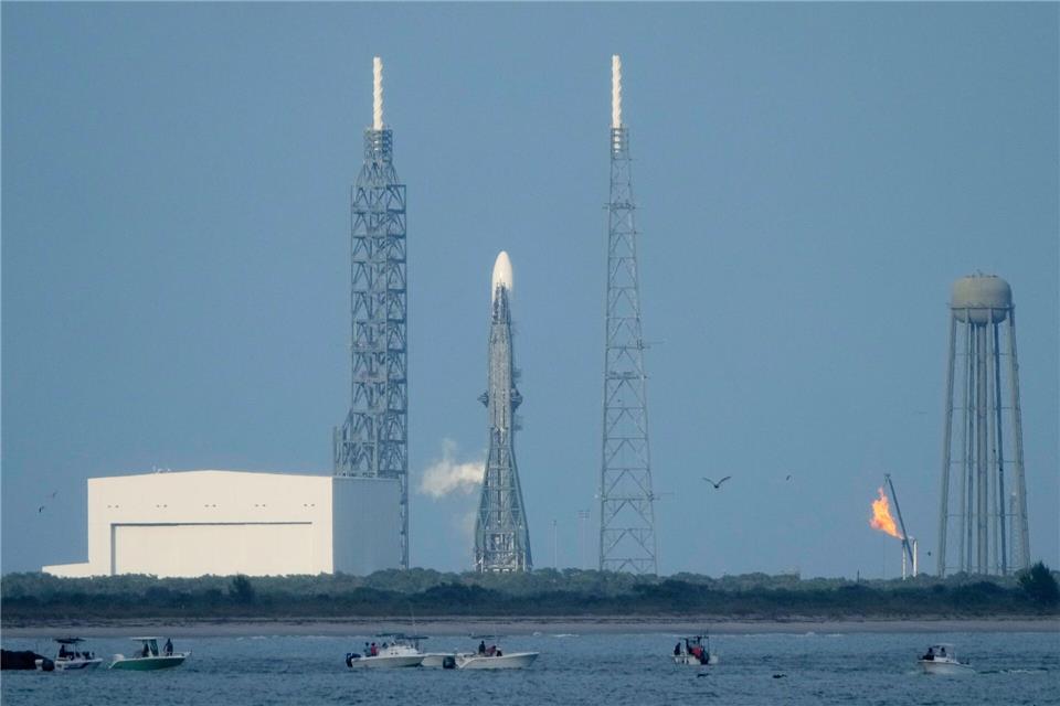 Der Start der Rakete wurde nun bereits zum zweiten Mal verschoben. (Archivbild)John Raoux/AP/dpa