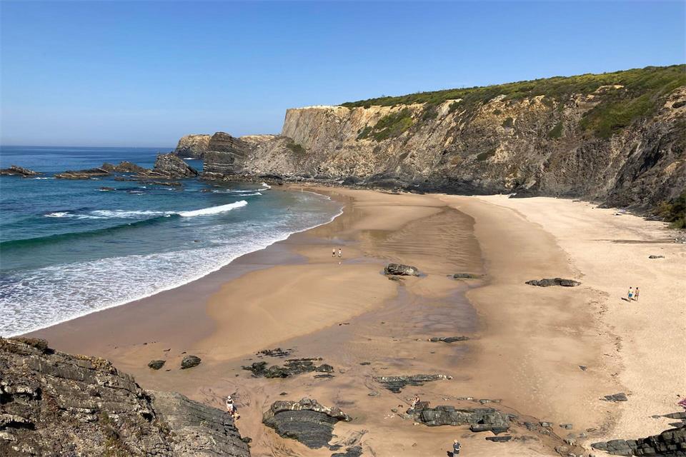 Der Strand Praia da Amália ist benannt nach der berühmten Fado-Sängerin Amália Rodrigues (1920-1999), die an der Alentejo-Küste ein Landhaus hatte.Friedemann Kohler/dpa
