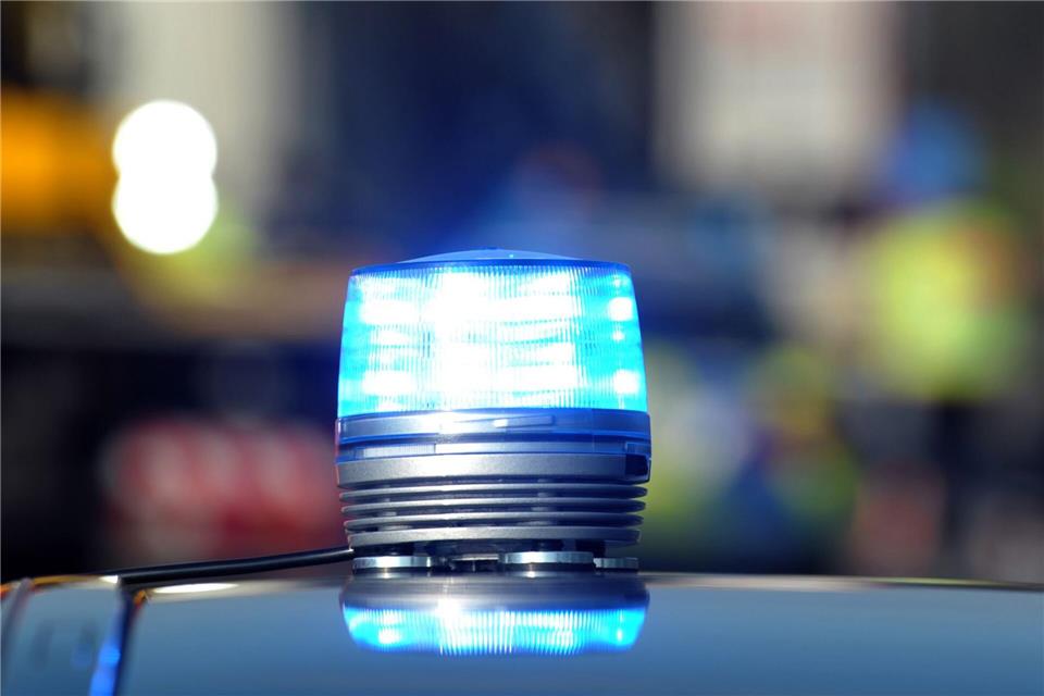 Kind und Polizistin bei Unfall mit Streifenwagen verletzt Der Streifenwagen ist mit Sonderzeichen unterwegs gewesen. (Archivbild)Stefan Puchner/dpa