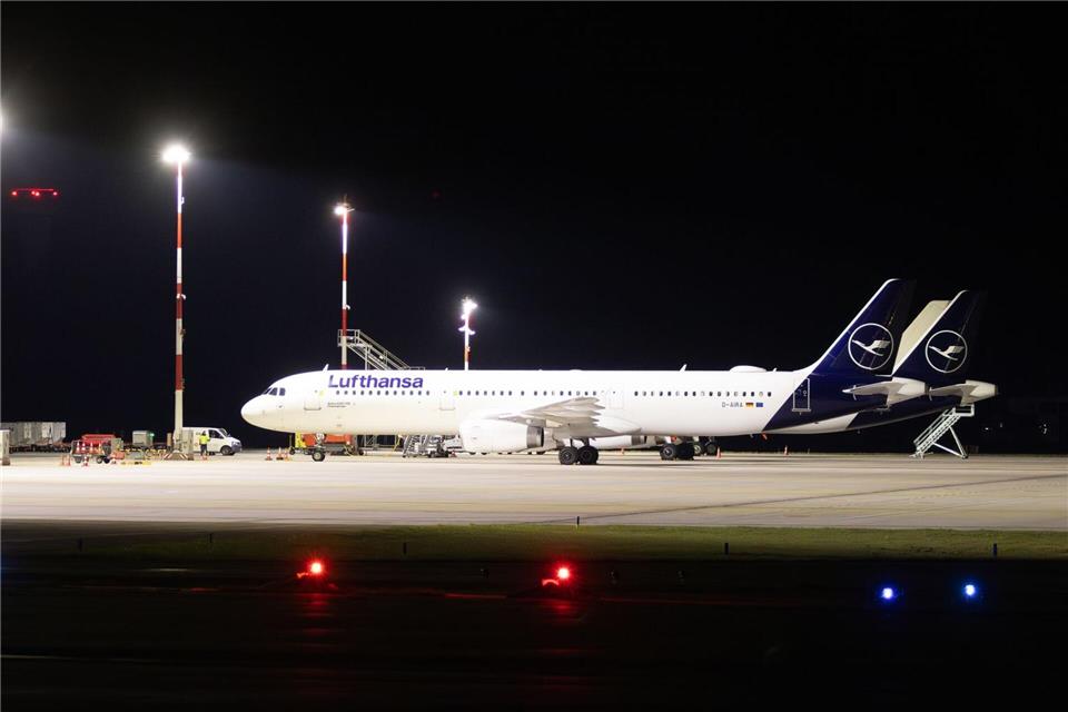 Der Streik der Piloten-Gewerkschaft Vereinigung Cockpit führt auch am Hamburger Flughafen zu Ausfällen. (Symbolbild)Bodo Marks/dpa