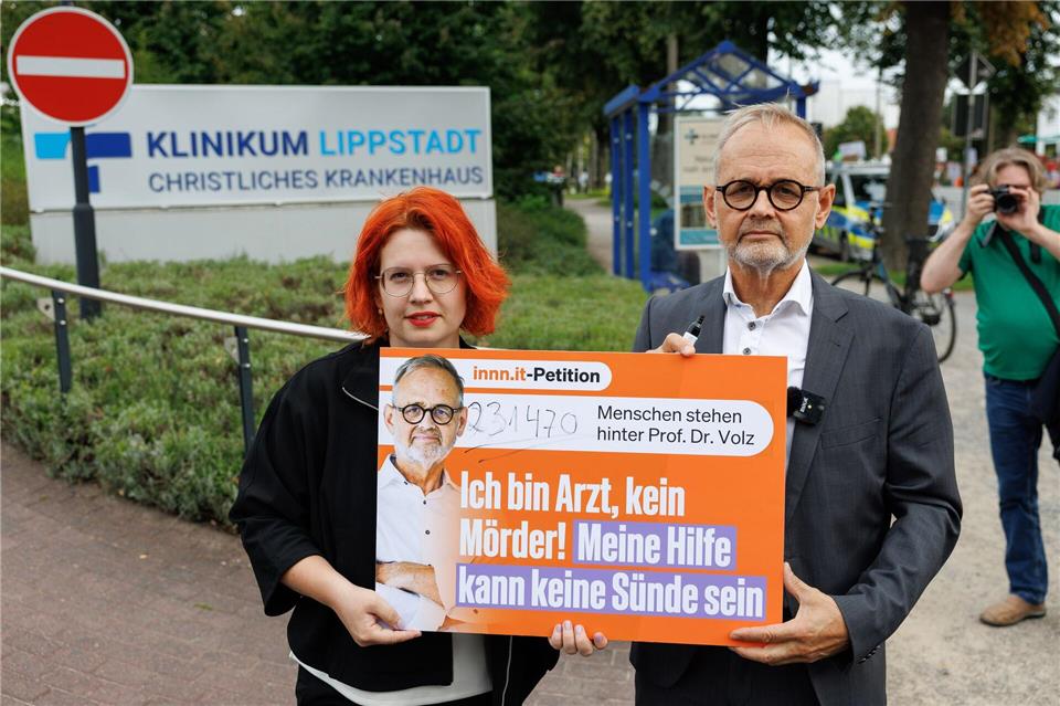 Der Streitfall wird nun in zweiter Instanz verhandelt. (Archivbild)Friso Gentsch/dpa