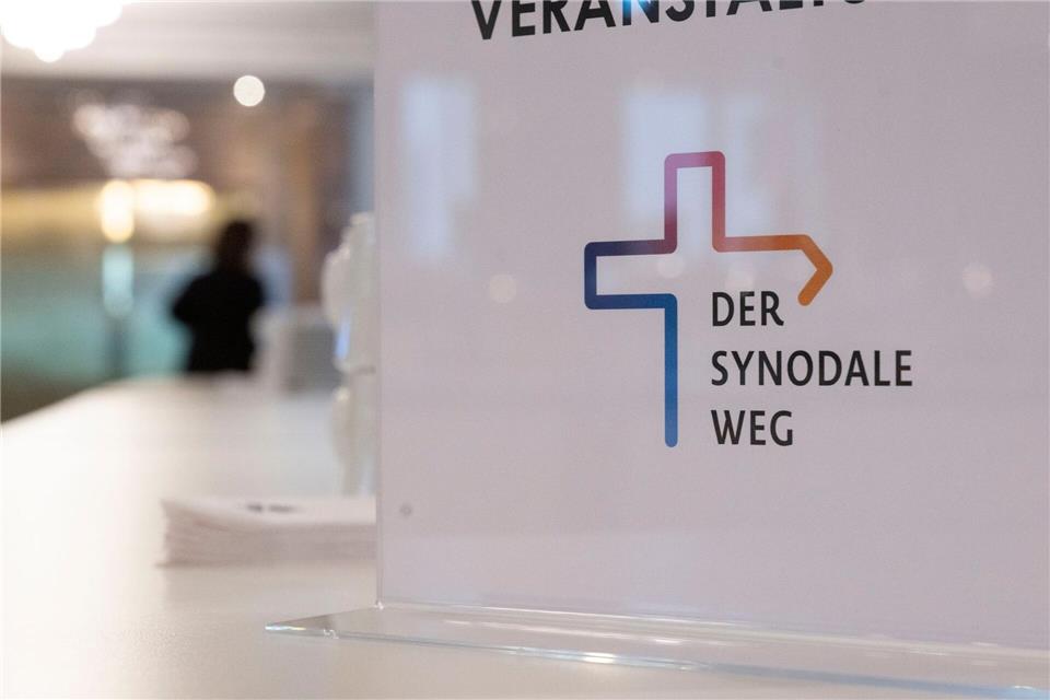Der Synodale Weg der katholischen Kirche kommt einen Schritt weiter. (Symbolbild)Marijan Murat/dpa