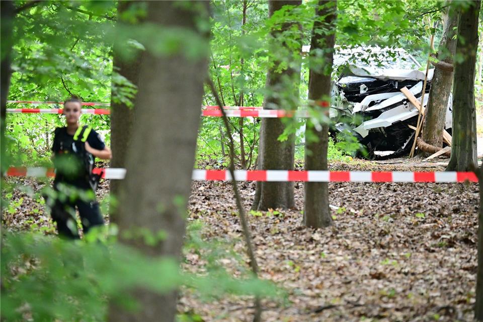 Der Täter kam bei dem Anschlag auf den CSD mit einem Auto in den Tiergarten gerast. Sebastian Gollnow/dpa