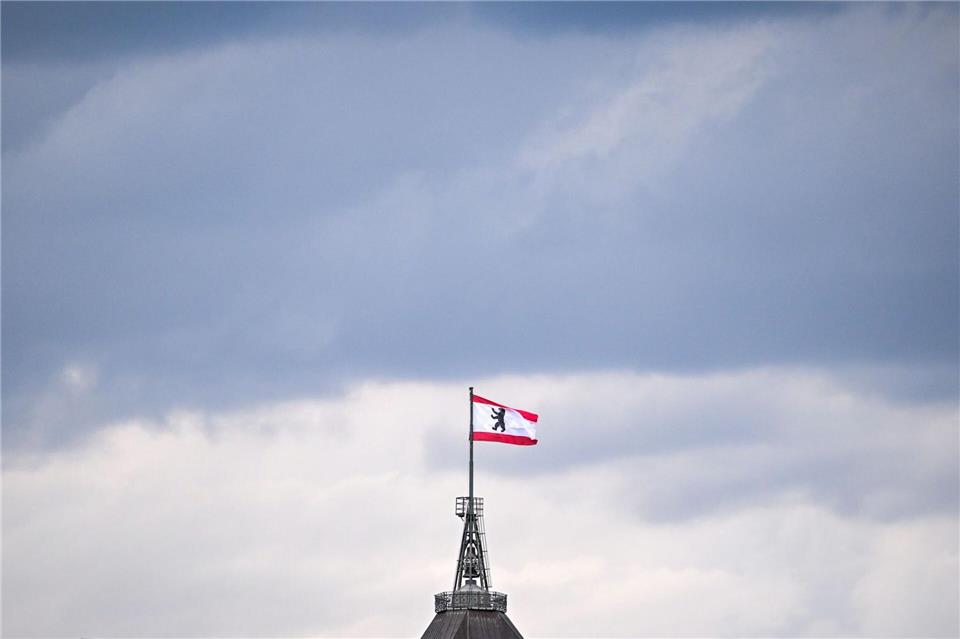 Der Tag bringt viele Wolken nach Berlin und Brandenburg. (Archivbild)Britta Pedersen/dpa