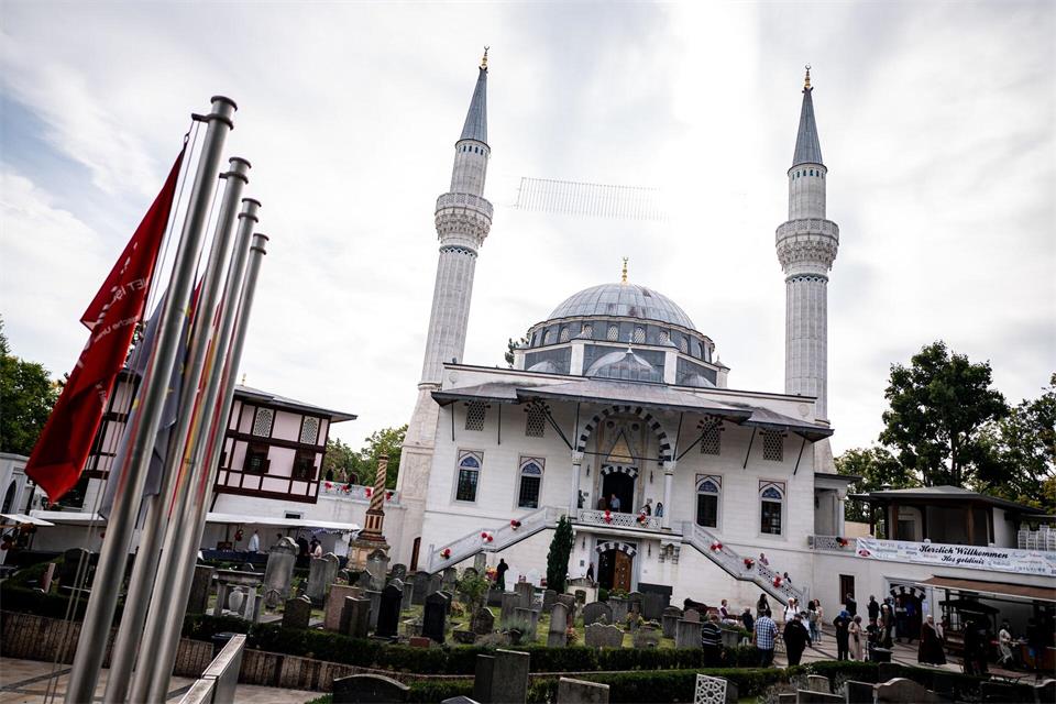 Der Tag der offenen Moschee wird jährlich am Tag der Deutschen Einheit begangen. (Archiv)Fabian Sommer/dpa