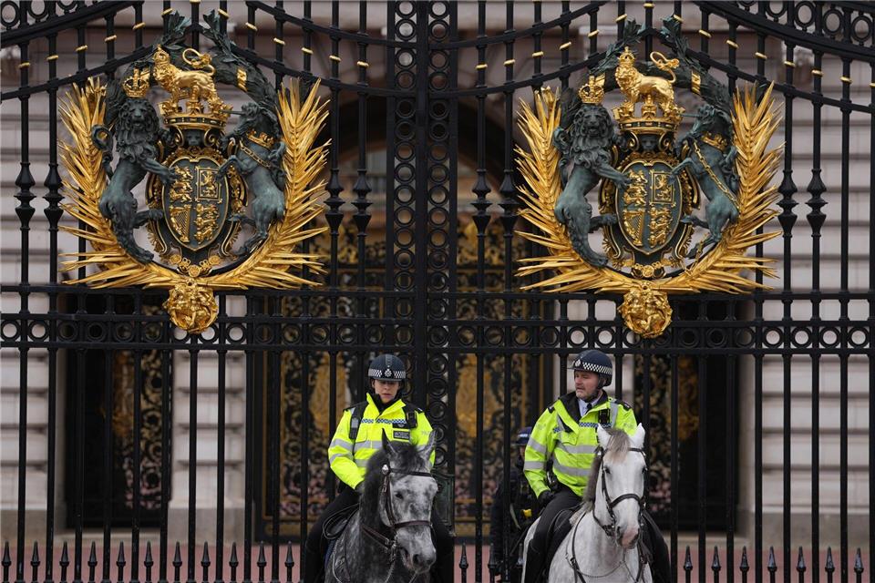 Der Tag nach der vorübergehenden Festnahme vor dem Buckingham Palace.Kin Cheung/AP/dpa