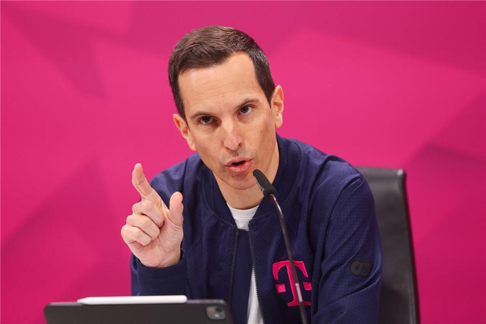 Der Telekom-Deutschlandchef Rodrigo Diehl signalisiert: Es geht aufwärts beim Glasfaser-Geschäft.Oliver Berg/dpa