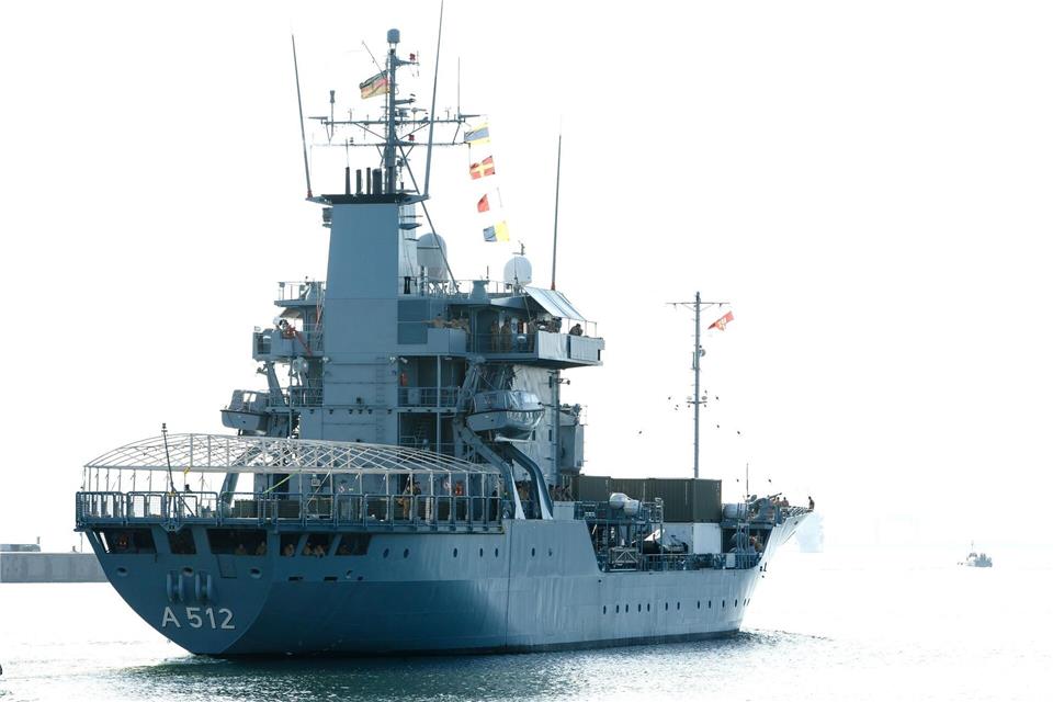 Der Tender „Mosel“ wird die Landeshauptstadt Kiel verlassen. (Archivbild)Frank Molter/dpa