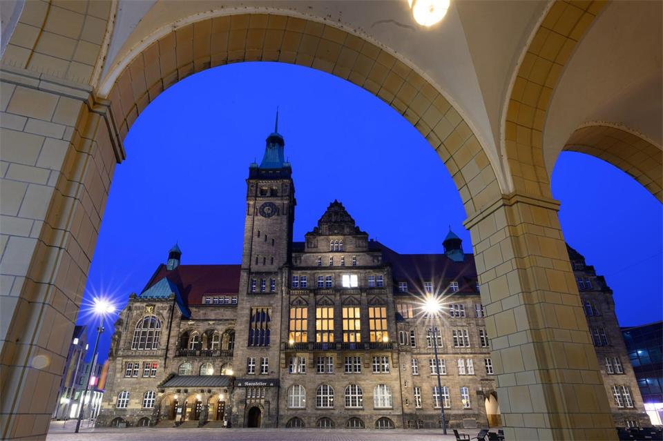 Der Termin für die Oberbürgermeisterwahl in Chemnitz steht fest. (Archivbild)Hendrik Schmidt/dpa