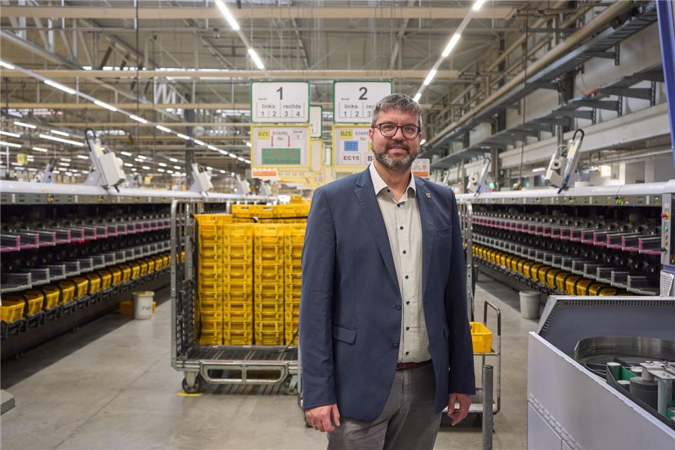 Der Testlauf im Briefzentrum sei ein wichtiger Baustein für reibungslose Wahlen, sagte Landeswahlleiter Marco Ludwig.Thomas Frey/dpa