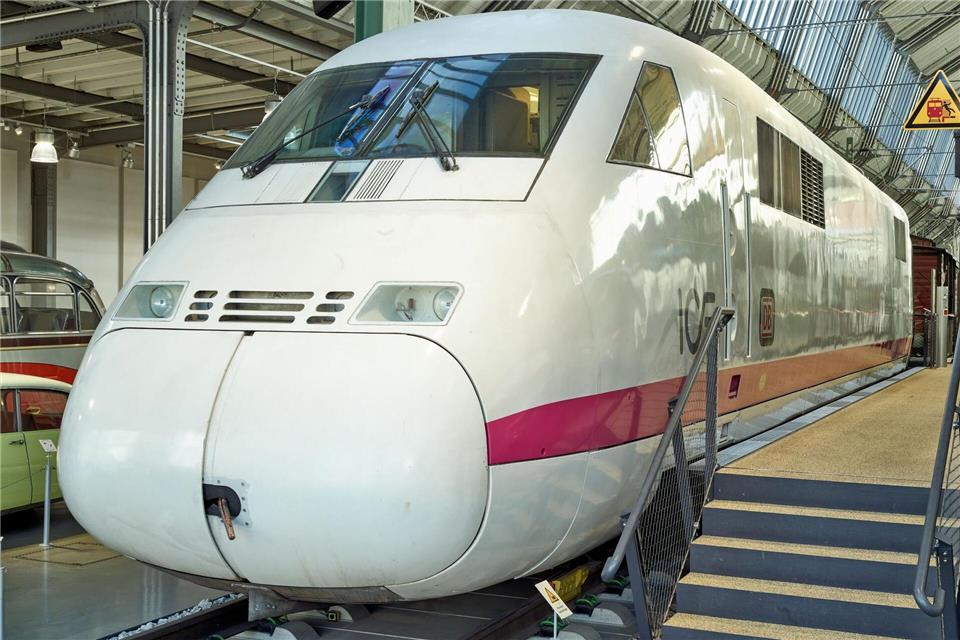 Der Triebkopf 410 002 fuhr vor 40 Jahren zu Testzwecken rund um München - und stellte 1988 einen Geschwindigkeitsrekord auf. Deutsches Museum/dpa