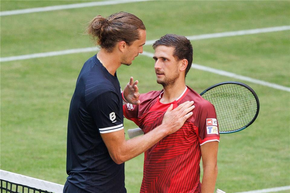 Der Tscheche Vit Kopriva verlangte Zverev über drei Sätze einiges ab.Friso Gentsch/dpa