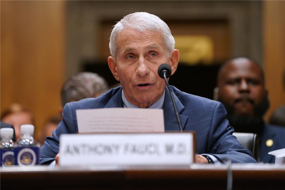 Der US-Immunologe Fauci hat von seinem Schweigerecht Gebrauch gemacht.Allison Robbert/AP/dpa