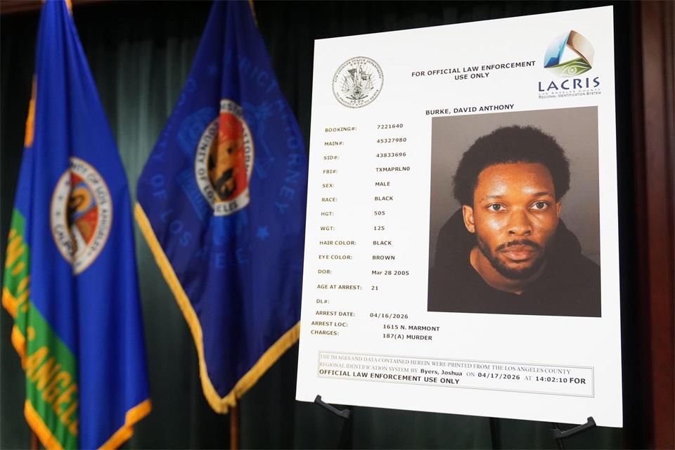 Der US-Musiker David Burke alias D4vd muss in einer Mordanklage vor Gericht. (Archivfoto) Damian Dovarganes/AP/dpa