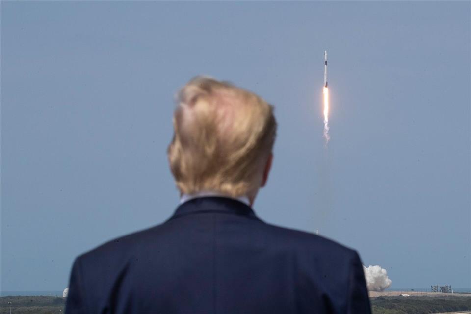 Der US-Präsident hat eine neue Raumfahrt-Verordnung unterschrieben. (Archivfoto)Alex Brandon/AP/dpa