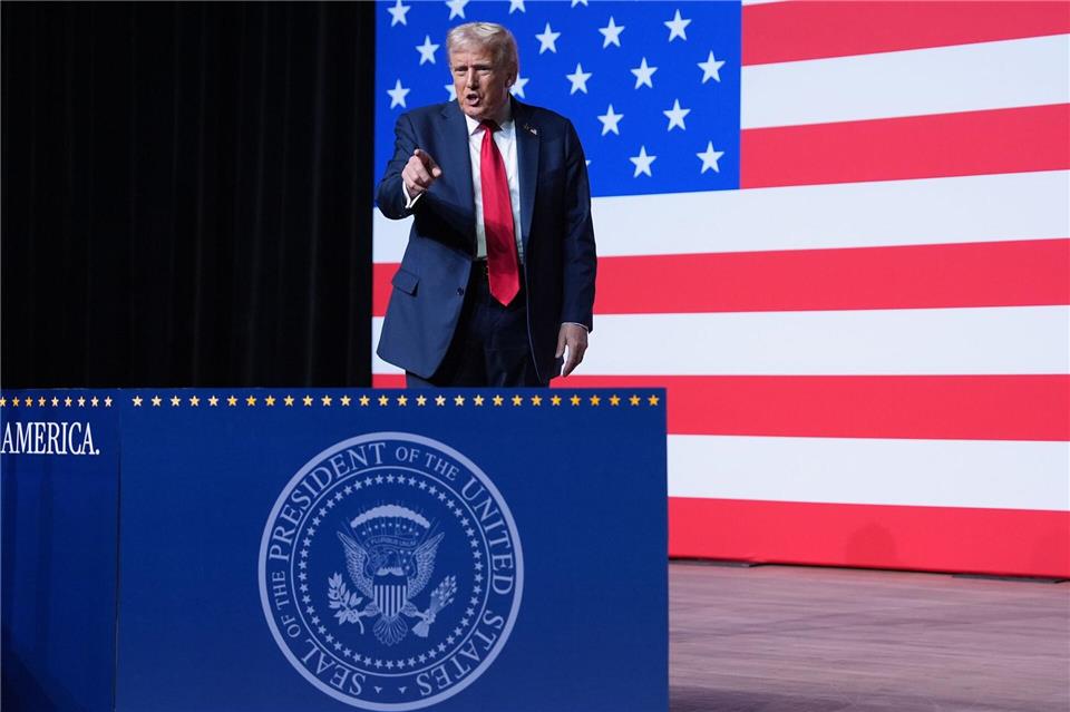 Der US-Präsident hat laut übereinstimmenden US-Medienberichten entschieden, dass sich sein Land in einem „bewaffneten Konflikt“ mit Drogenkartellen befindet. (Archivbild)Evan Vucci/AP/dpa
