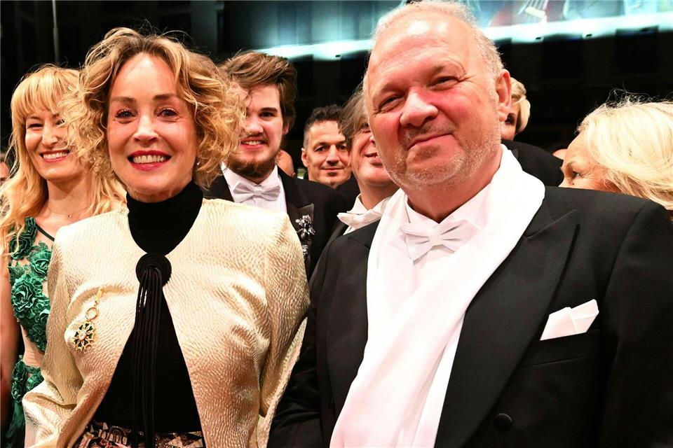 Der US-Star trug eine modische Kreation im Klimt-Stil.Helmut Fohringer/APA/dpa