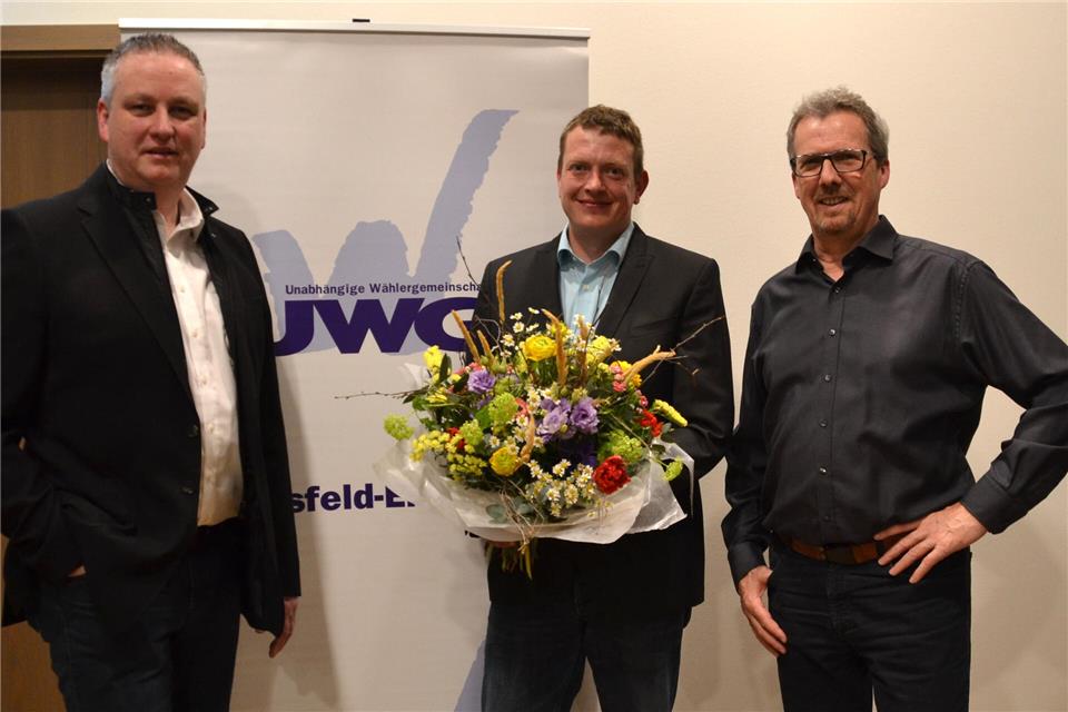 Der UWG-Fraktionsvorsitzende Volker van Wasen führt die Reserveliste seiner Partei zur Kommunalwahl an, gefolgt von Bürgermeisterkandidat Johannes Ostermann (Mitte). Auch der Vorstandsvorsitzende Rupert Koller steht auf der Liste.