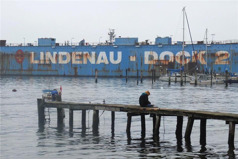 Der Umzug des Docks ist in den kommenden Monaten geplant. (Archivbild)Marcus Brandt/dpa