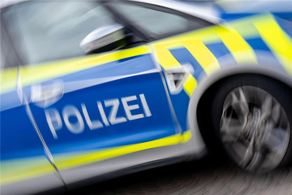 Der Unfall ereignete sich beim Spurwechsel. (Symbolbild) Hendrik Schmidt/dpa