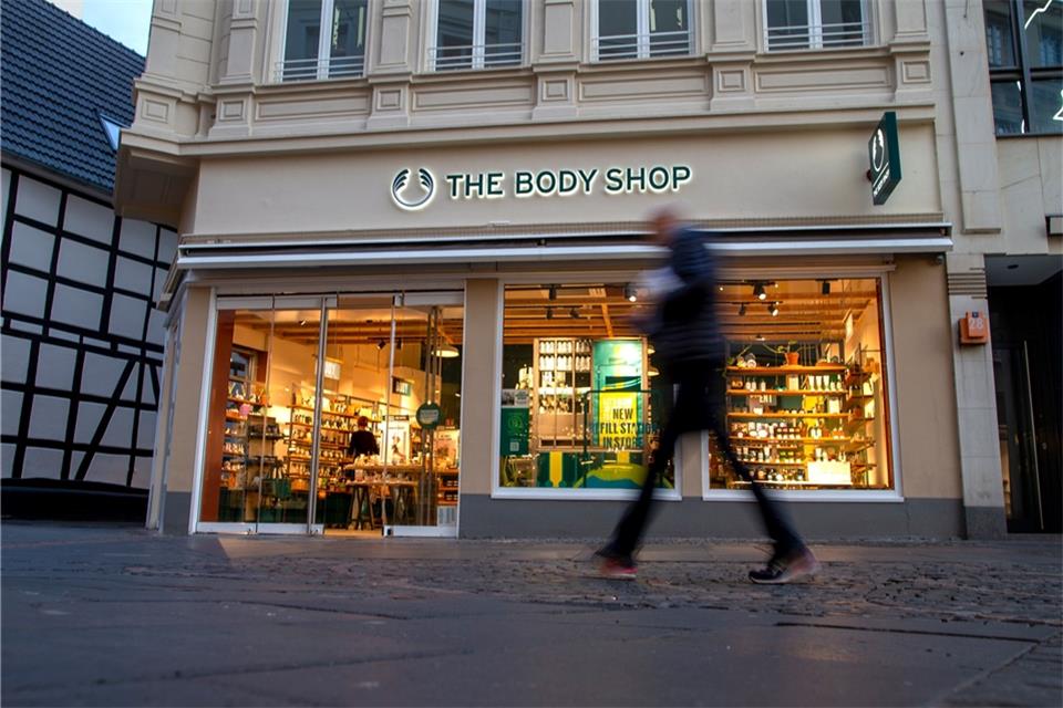 Der Unternehmer Stefan Herzberg will 21 der einst 45 Filialen des insolventen Kosmetikhändlers Body Shop in Deutschland fortführen.