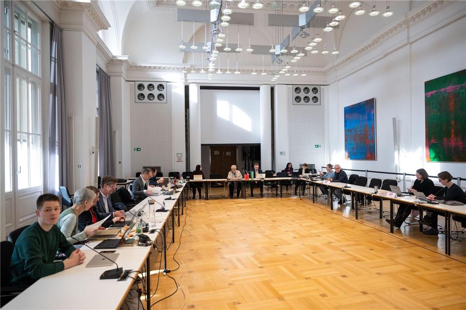 Der Untersuchungsausschuss beginnt mit der Befragung von drei Mitarbeitern aus der Senatsverwaltung für Kultur zur Vergabe von Fördermitteln.Christophe Gateau/dpa