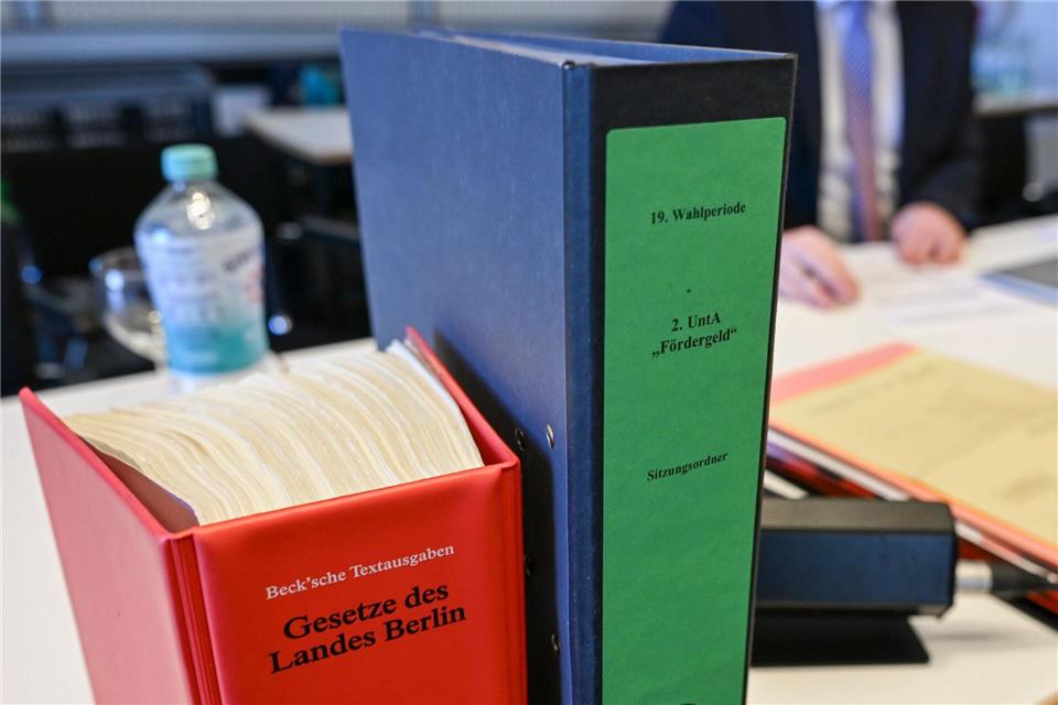 Der Untersuchungsausschuss zur Vergabe von Fördermitteln für Projekte gegen Antisemitismus hat auch Akten ausgewertet.  Jens Kalaene/dpa