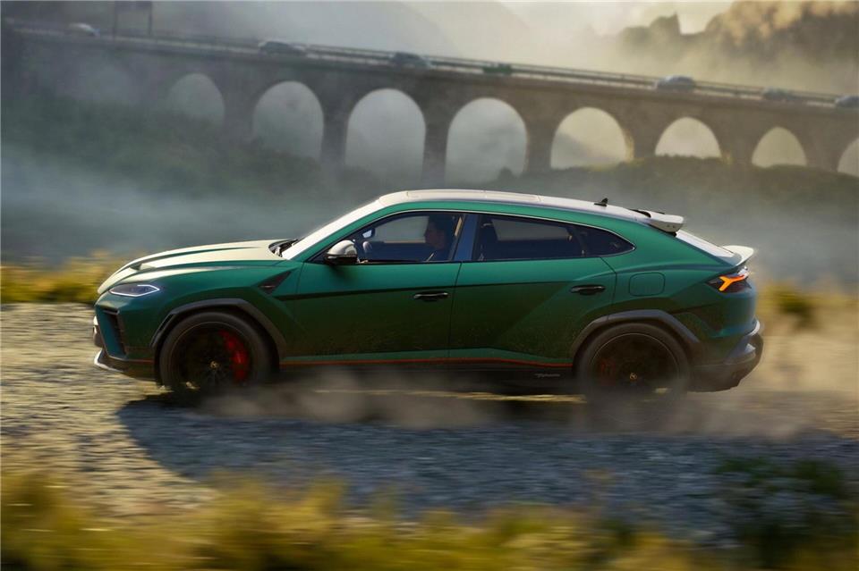 Der Urus SE liefert mit 812 PS und 1.000 Nm Drehmoment beeindruckende Fahrleistungen.Automobili Lamborghini S.P.A./dpa-tmn