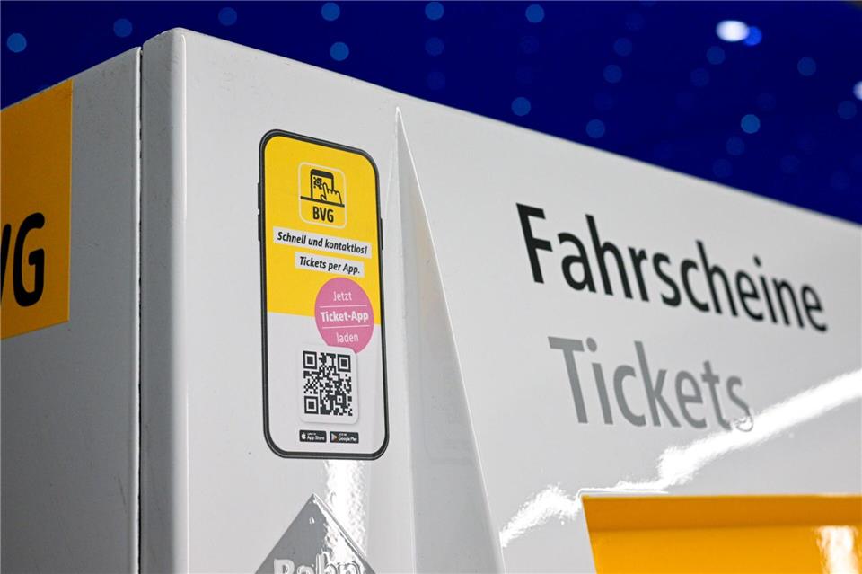 Der VBB erhöht zum kommenden Jahr die Fahrpreise. (Archivbild)Jens Kalaene/dpa