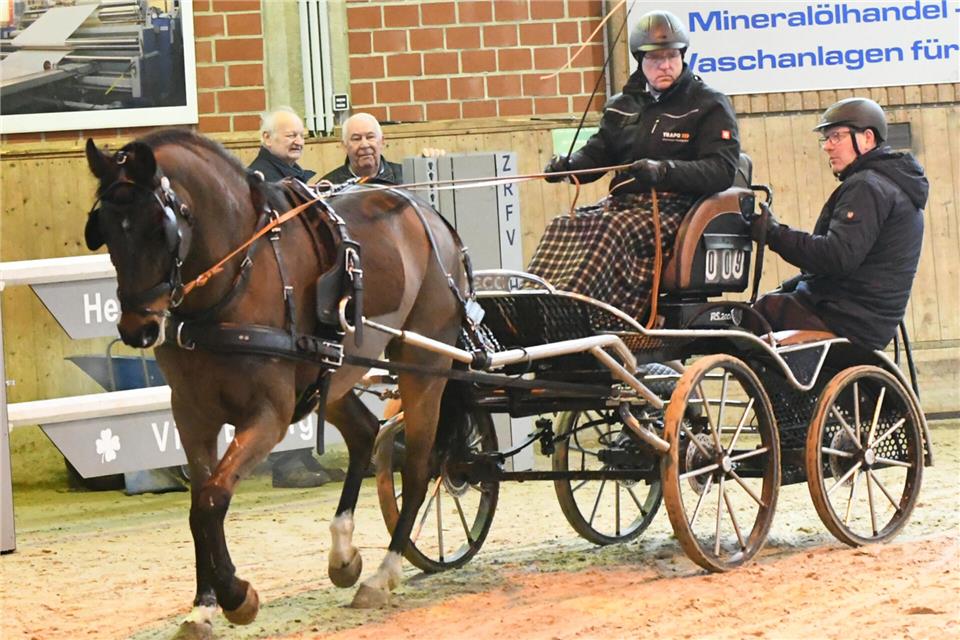 Der Velener Christian Prinz gewann in Heiden den Wettbewerb Pferde-Einspänner Turnier.