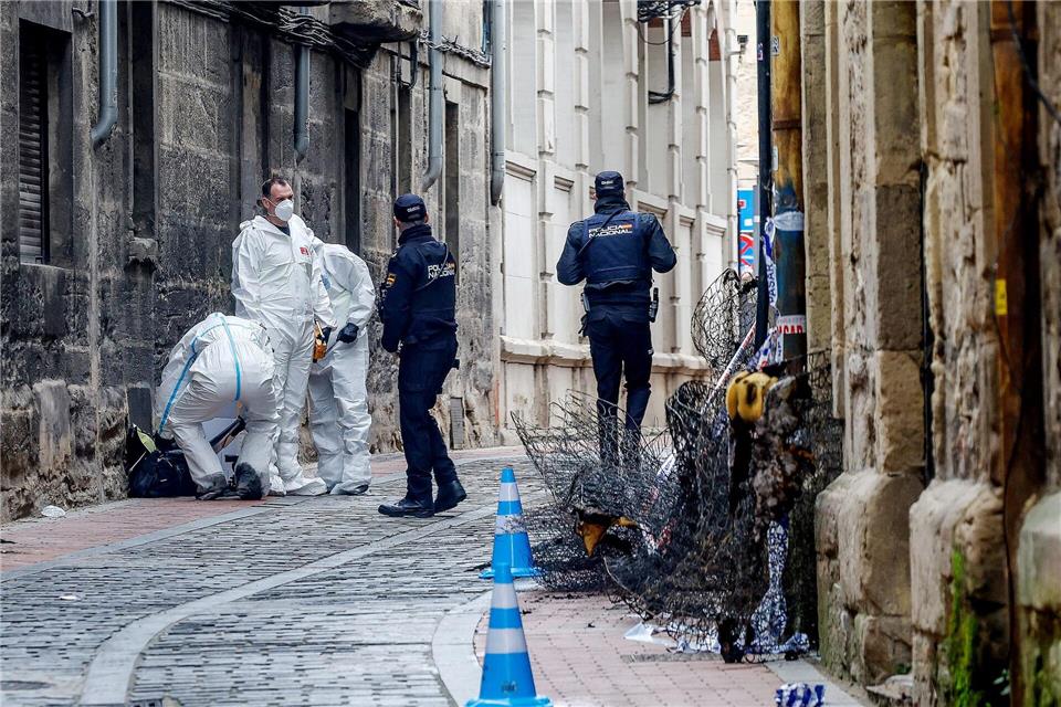 Der Verdächtige stellte sich laut Polizei, als er von der Fahndung erfuhr. Tomás Alonso/EUROPA PRESS/dpa