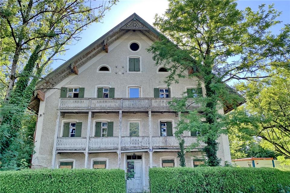 Der Verein kritisiert „den fortschreitenden Verlust von Baukultur in Bayern“.Landesverein für Heimatpflege