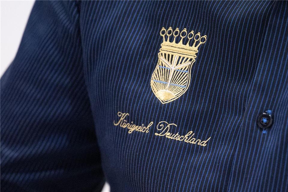 Der Verfassungsschutz informiert in einer Broschüre über die „Reichsbürger“. (Symbolbild)Hendrik Schmidt/dpa