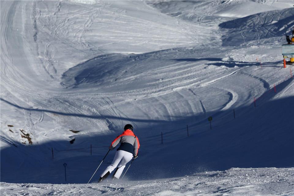 Der Vergleich sieht unter anderem die Sperrung eines Areals für Wintersportler vor - zum Schutz von Birkhühnern. (Archivbild)Karl-Josef Hildenbrand/dpa