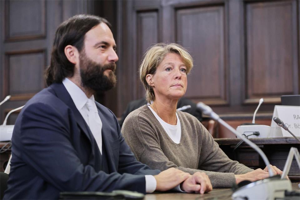 Der Verteidiger von Christina Block hat neue Beweisanträge im Umfang von 840 Seiten vorgelegt.Christian Charisius/dpa-Pool/dpa