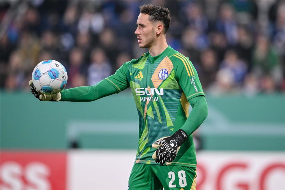 Der Vertrag von Justin Heekeren beim FC Schalke hat sich verlängert.Harry Langer/dpa