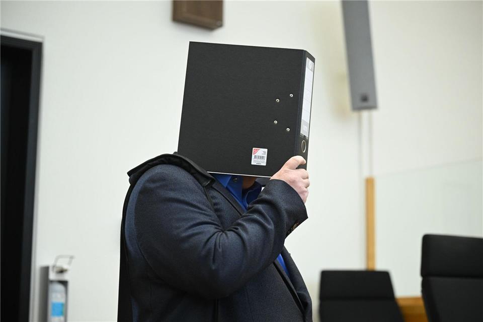Der Verurteilte hatte zentrale Vorwürfe bereits im Prozess eingeräumt.Julian Stratenschulte/dpa