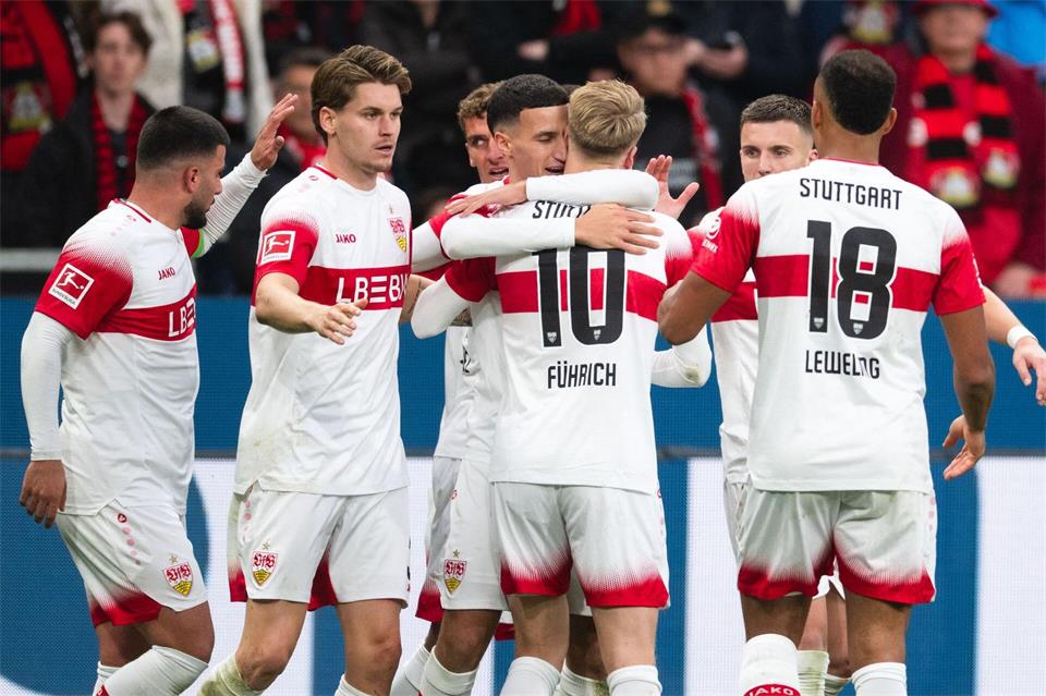 Der VfB Stuttgart feiert einen wichtigen Auswärtssieg in Leverkusen. Marius Becker/dpa