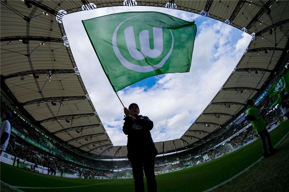 Der VfL Wolfsburg ist in die 2. Fußball-Bundesliga abgestiegen. (Archivbild)picture alliance / Peter Steffen/dpa